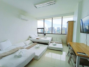 15H Walking distance to Ayala and IT Park with WIFI